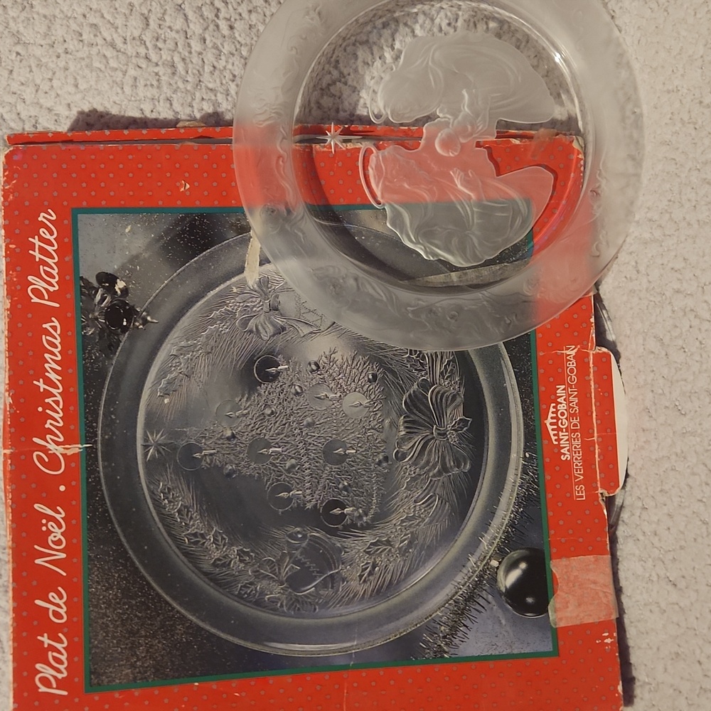 Vintage, Festive Clear Christmas Tree Platter with Frosted Nativity Scene Plate